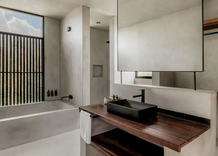 Jungle For 21 - Pool, Yoga & Concierge *