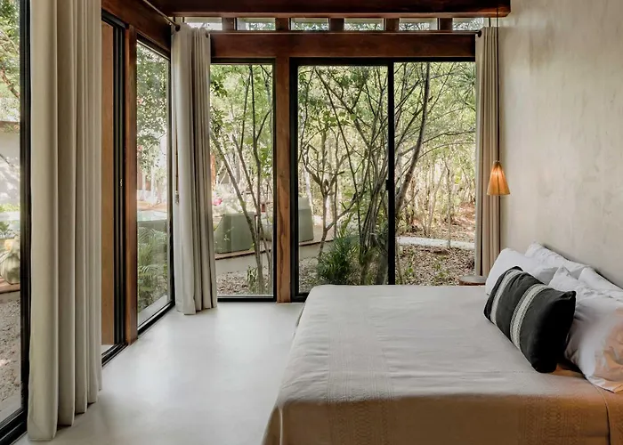 Jungle For 21 - Pool, Yoga & Concierge