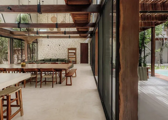 Jungle For 21 - Pool, Yoga & Concierge *