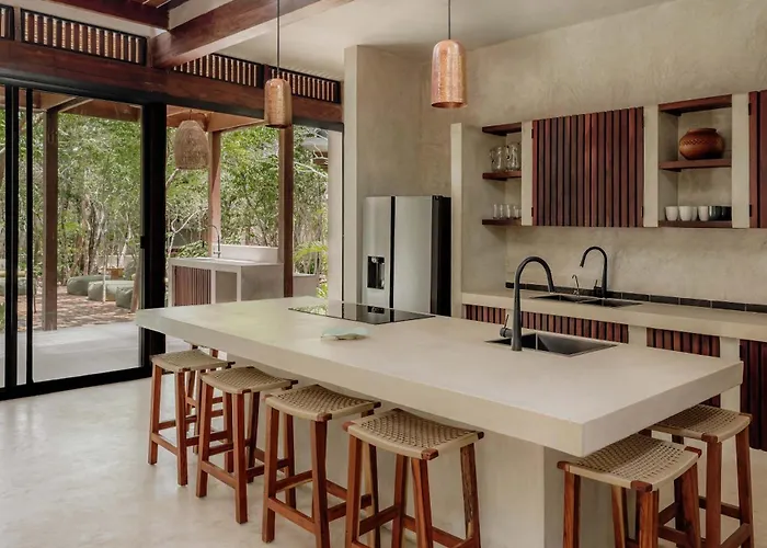 Jungle For 21 - Pool, Yoga & Concierge Holiday home