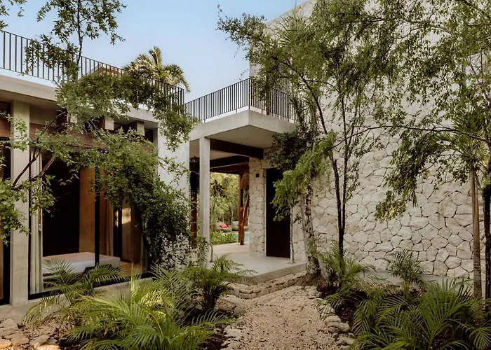 Jungle For 21 - Pool, Yoga & Concierge Holiday home *