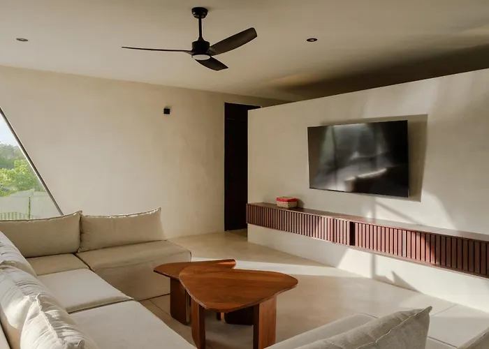 Jungle For 21 - Pool, Yoga & Concierge *